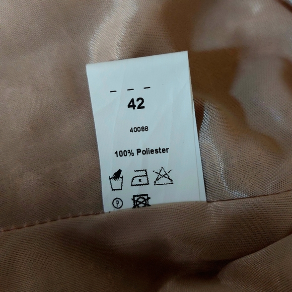 Arggido Arggido bouclé cropped blazer 42/EUXL - US10, NWT - Picture 6 of 11